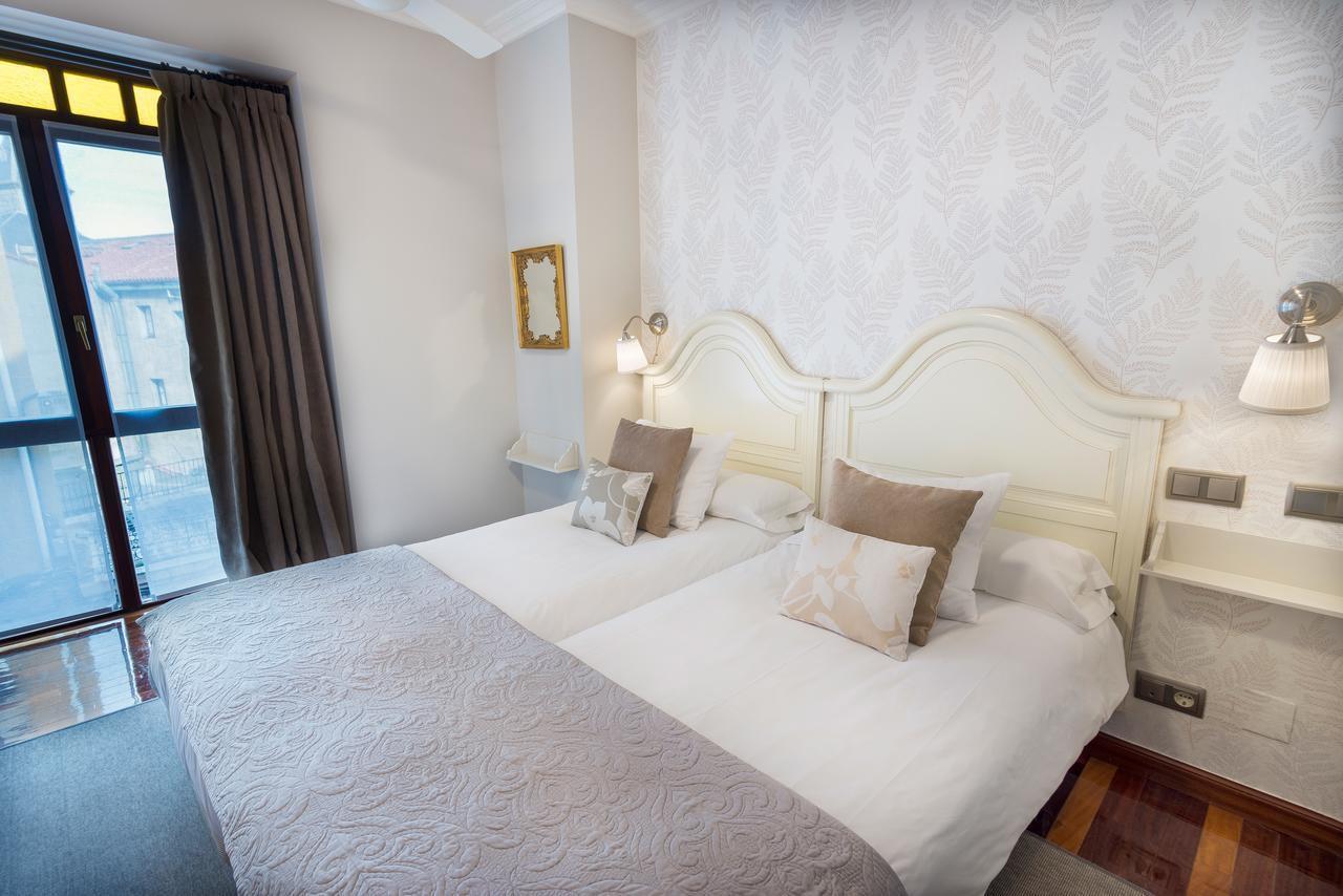 Cuatro Caminos Rooms Torrelavega Εξωτερικό φωτογραφία